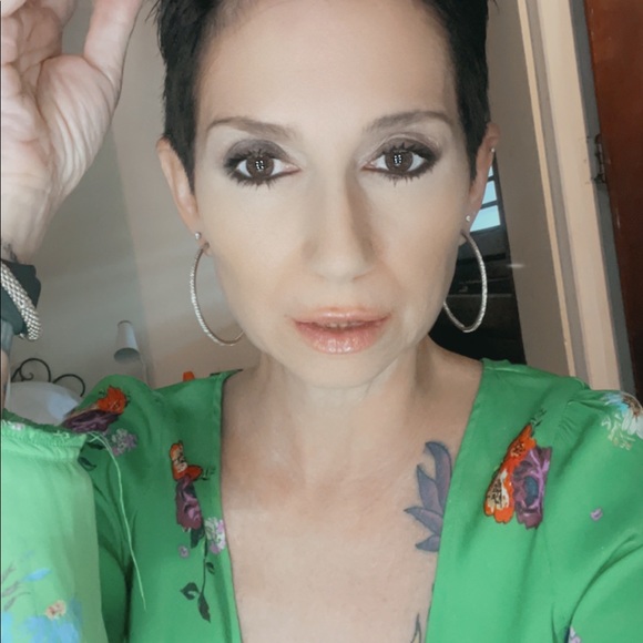 Meet your Posher, Gretchen - Picture 10 of 15